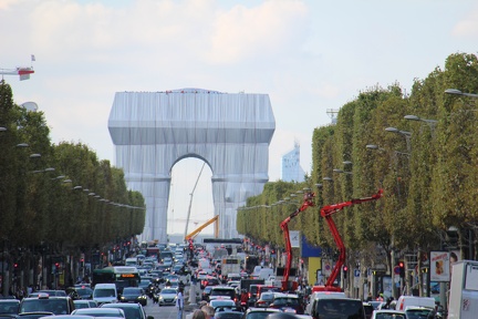   Cohue de la circulation autour de l Arc de triomphe
